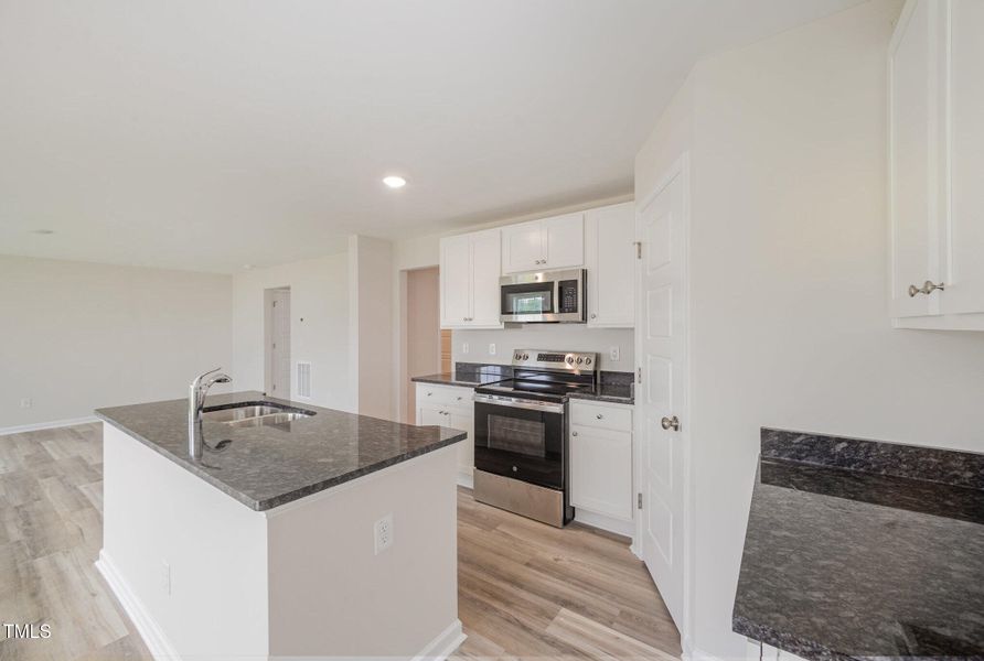 58 W Emily Gardens 11 58 W Emily Gardens 11