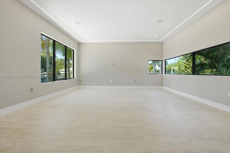 Spacious, unfurnished interior of a new home in , Hollywood (Image 53).