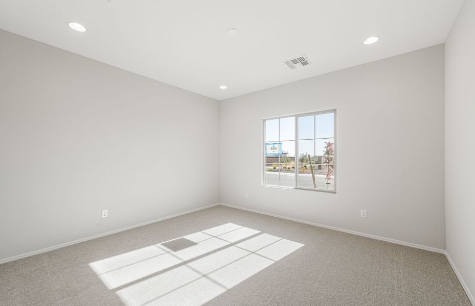 Spacious, unfurnished interior of a new home in Parkside at Anthem at Merrill Ranch, Florence (Image 19).