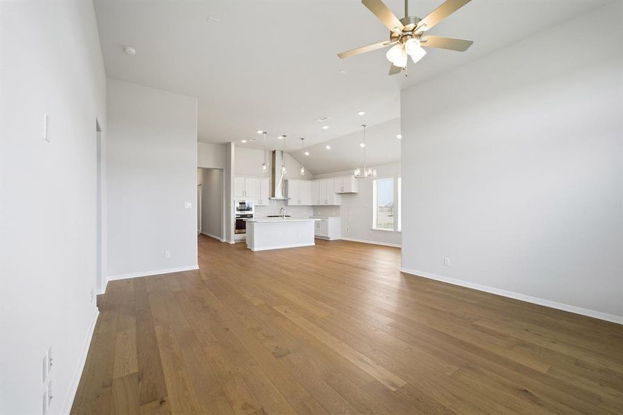 Spacious, unfurnished interior of a new home in Westridge, McKinney (Image 28).