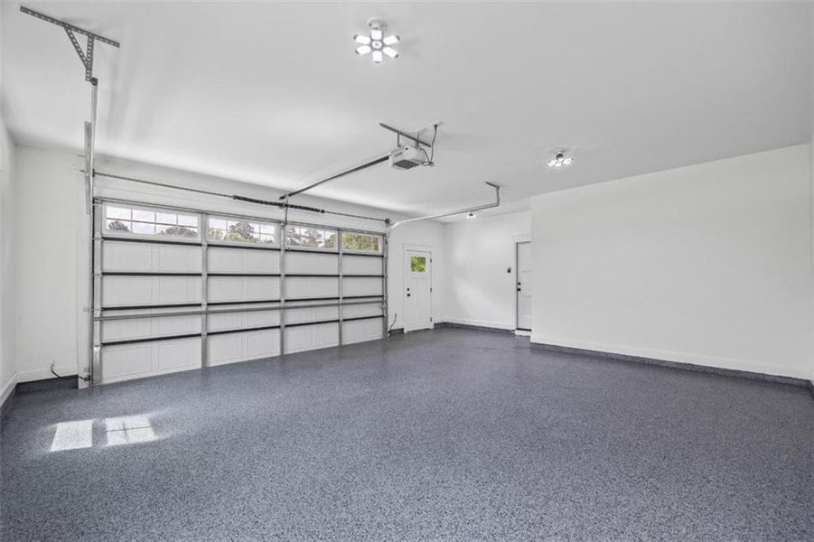 Spacious, unfurnished interior of a new home in , Monroe (Image 51).