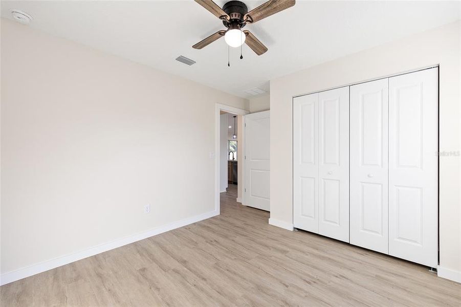 Spacious, unfurnished interior of a new home in , Dunnellon (Image 22).