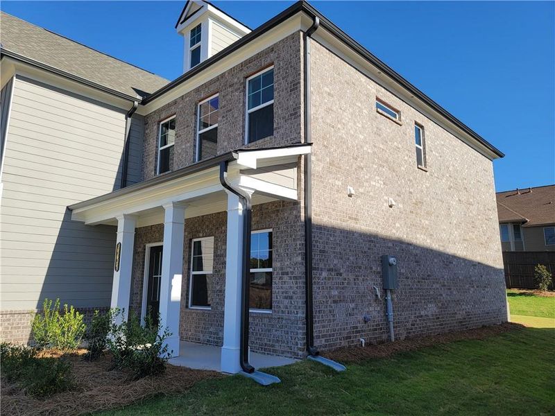 Exterior details and patio area of a home in Pinecrest Ridge, Dacula (Image 4).