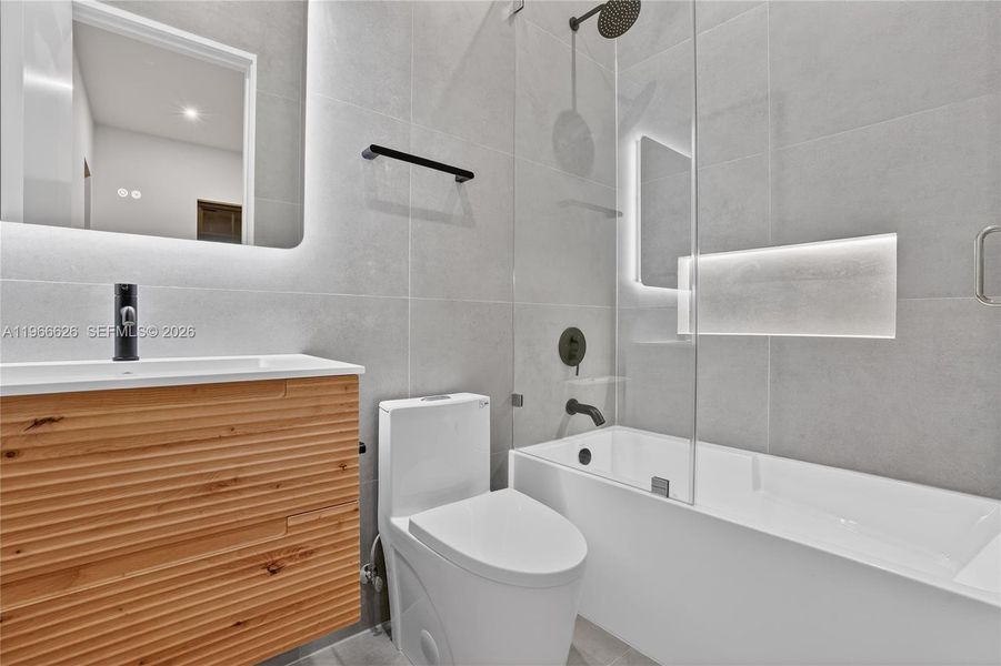 Furnished interior view inside a new home in , Coral Gables (Image 5).