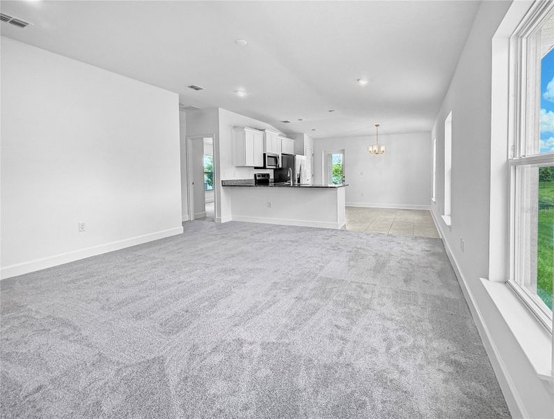 Spacious, unfurnished interior of a new home in Harmony Central, St. Cloud (Image 10).