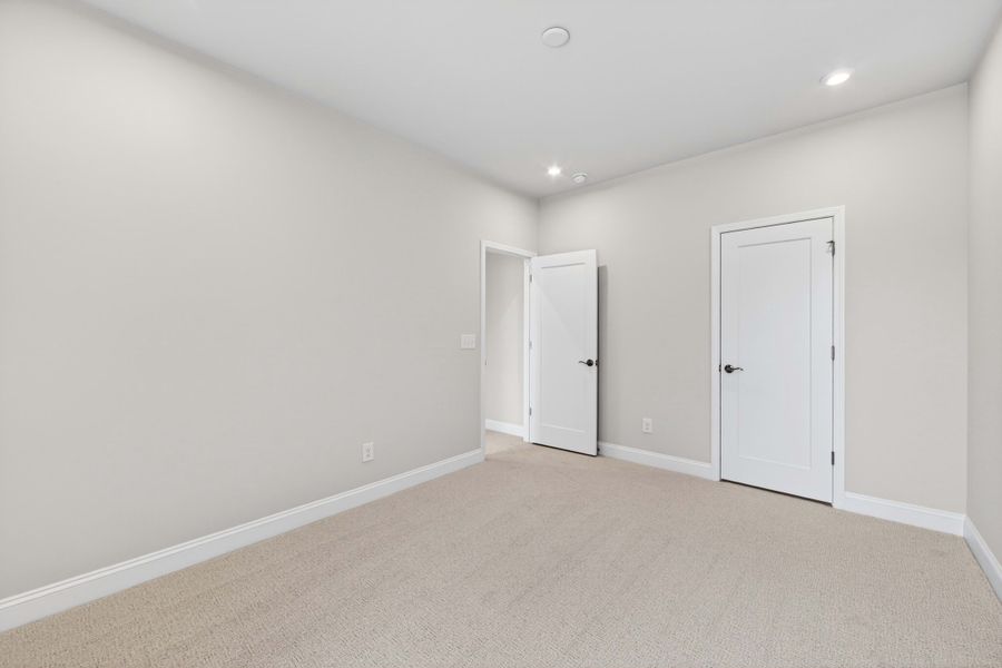 Spacious, unfurnished interior of a new home in Southbridge, Fort Mill (Image 26).