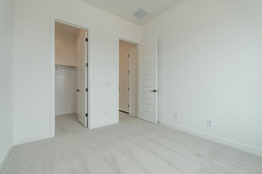 Spacious, unfurnished interior of a new home in Soleo, San Tan Valley (Image 14). Spacious, unfurnished interior of a new home in Soleo, San Tan Valley (Image 14).