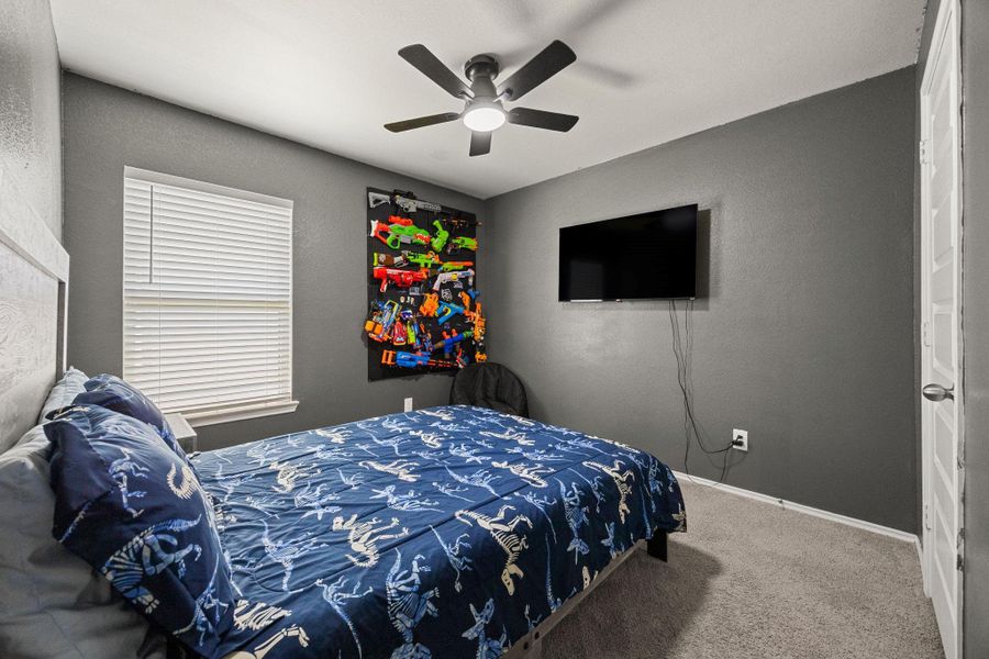 Another secondary bedroom