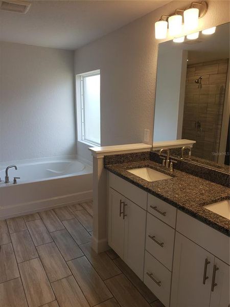 Image 11 of a home in Pine Bluff.