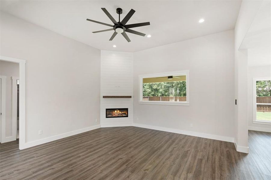 Spacious, unfurnished interior of a new home in , Mabank (Image 20).