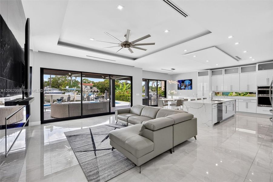 Furnished interior view inside a new home in , Fort Lauderdale (Image 98).