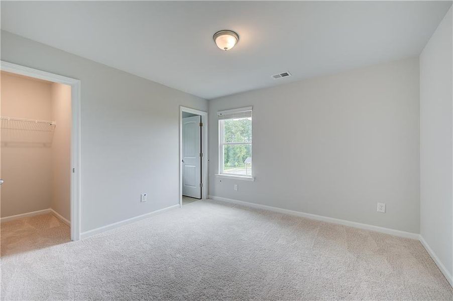 Spacious, unfurnished interior of a new home in Hamilton Lakes, Lawrenceville (Image 16). Spacious, unfurnished interior of a new home in Hamilton Lakes, Lawrenceville (Image 16).