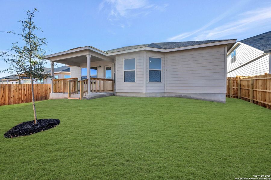 Exterior details and patio area of a home in Winding Brook, San Antonio (Image 3).