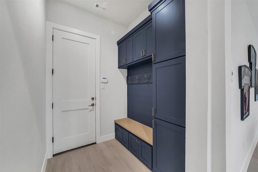 Furnished interior view inside a new home in Lakeview, Waller (Image 32).
