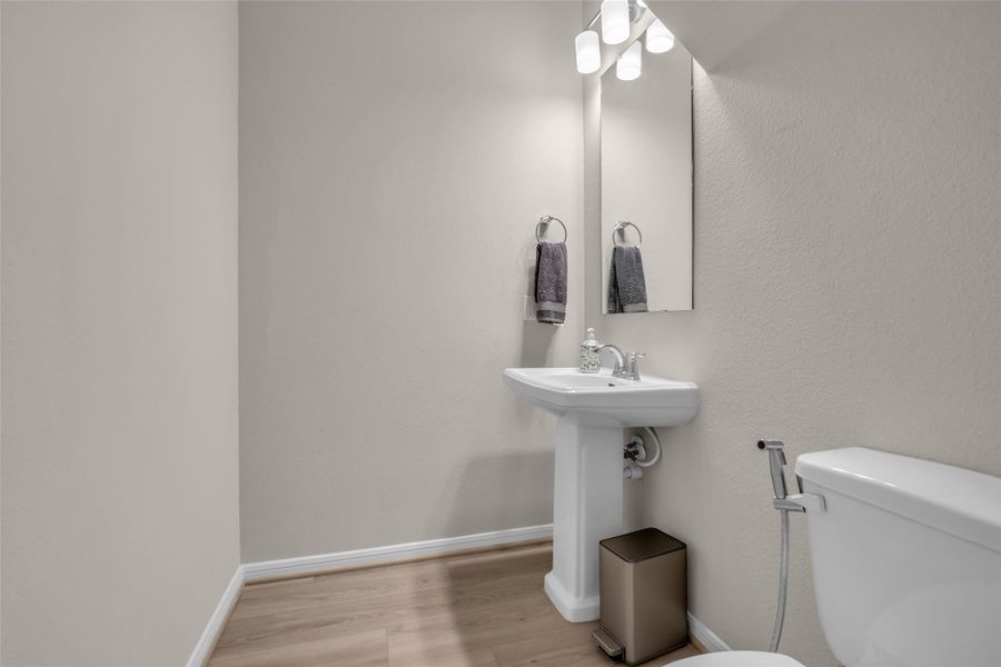 Furnished interior view inside a new home in , Conroe (Image 9).