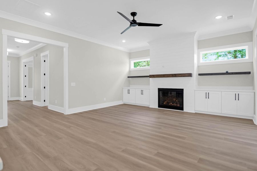 Spacious, unfurnished interior of a new home in , Summerville (Image 28).