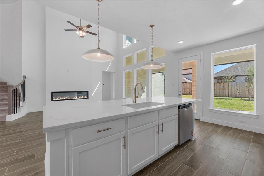 Representative image. Features, specifications, selections and colors may vary. Representative image. Features, specifications, selections and colors may vary.