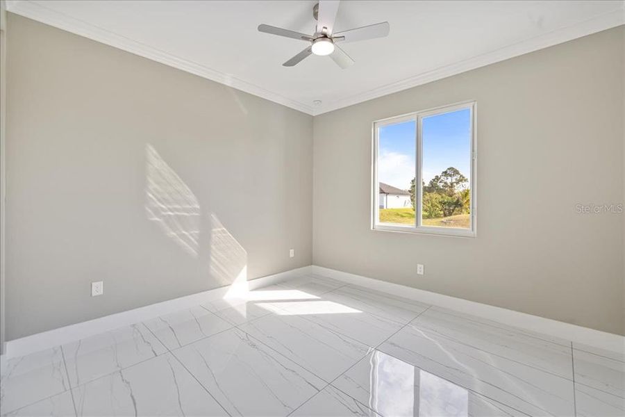 Spacious, unfurnished interior of a new home in , Lehigh Acres (Image 18).