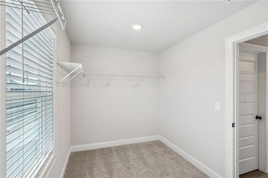 Spacious, unfurnished interior of a new home in Martin Springs - Estate Series, Lawrenceville (Image 16).