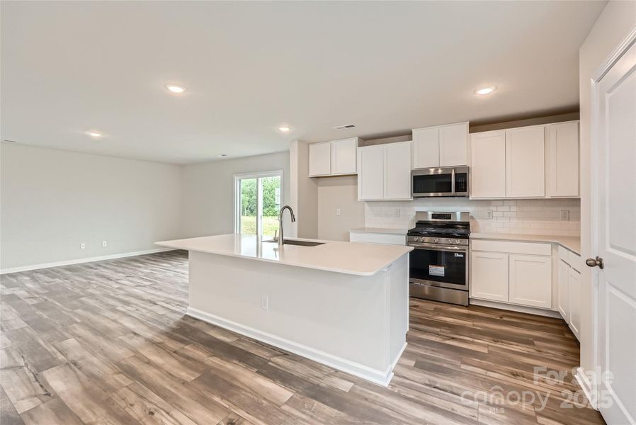 Kitchen(example) Kitchen(example)