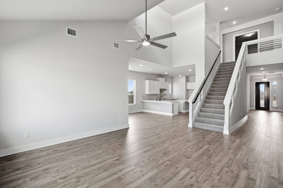 Spacious, unfurnished interior of a new home in Alsatian Oaks, Castroville (Image 35).