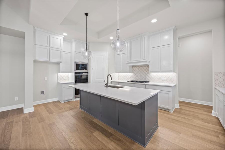 Furnished interior view inside a new home in Waterfall Ranch - 1 Acre Lots, Waxahachie (Image 8). Furnished interior view inside a new home in Waterfall Ranch - 1 Acre Lots, Waxahachie (Image 8).