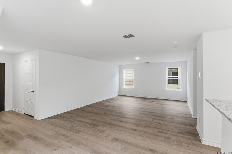 Spacious, unfurnished interior of a new home in , New Braunfels (Image 20).
