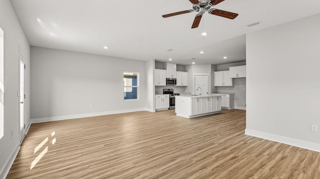 Representative unfurnished interior of a home built from the Embry by D.R. Horton in Ashton Park Phase III, Freeport (Image 18). Representative unfurnished interior of a home built from the Embry by D.R. Horton in Ashton Park Phase III, Freeport (Image 18).