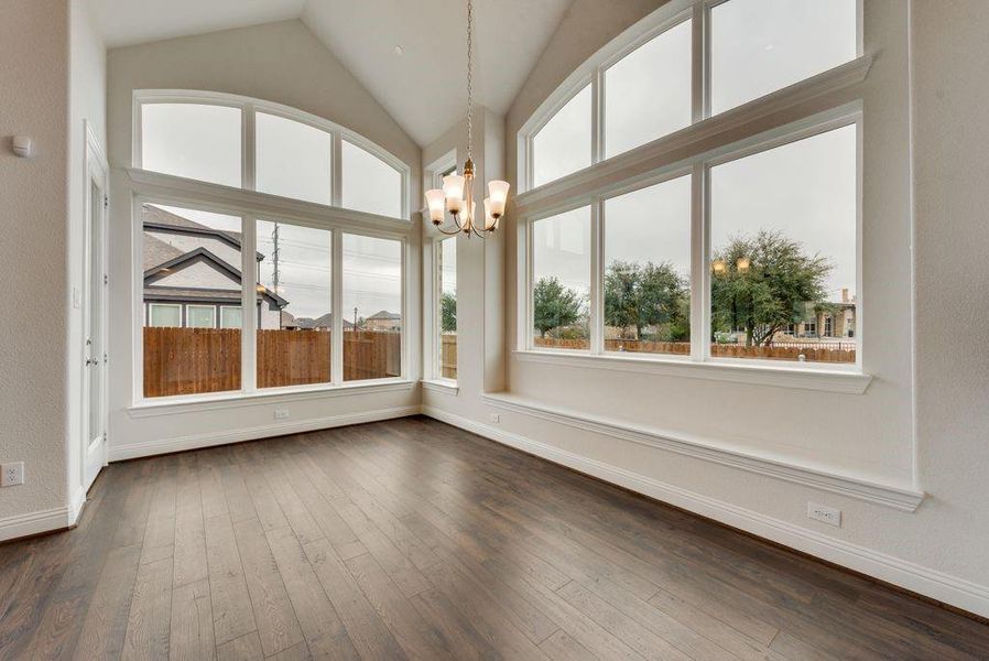Spacious, unfurnished interior of a new home in Cedar Ridge Estates, Grand Prairie (Image 27).