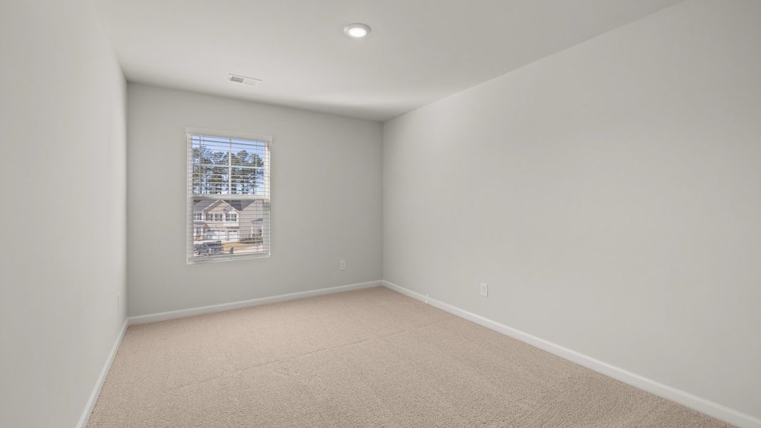 Spacious, unfurnished interior of a new home in Wrenfield at Chanticleer, North Augusta (Image 27).
