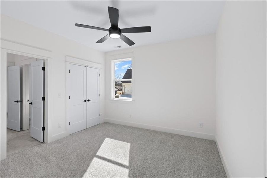 Spacious, unfurnished interior of a new home in , Waleska (Image 20).