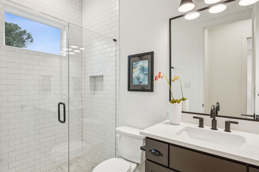 Furnished interior view inside a new home in , Dallas (Image 17).