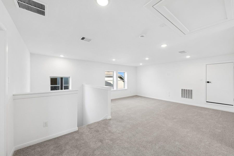 Spacious, unfurnished interior of a new home in Escondido 50' Homesites, Magnolia (Image 17).