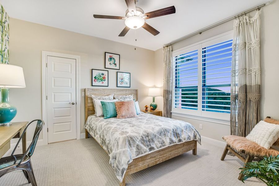 Representative furnished interior of a home built from the Madera II by Giddens Homes in Scofield Farms Estates, Georgetown (Image 13).