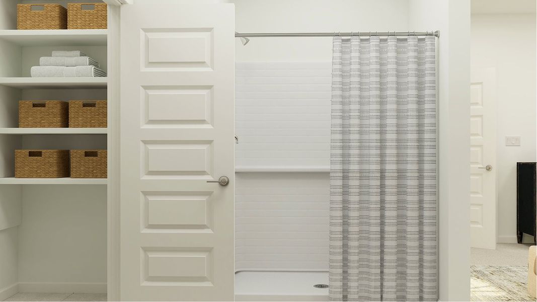 3565 Bisbee Owners Bath 2of2 F1 Base3