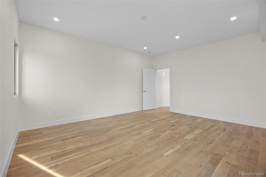 Spacious, unfurnished interior of a new home in , Denver (Image 21).
