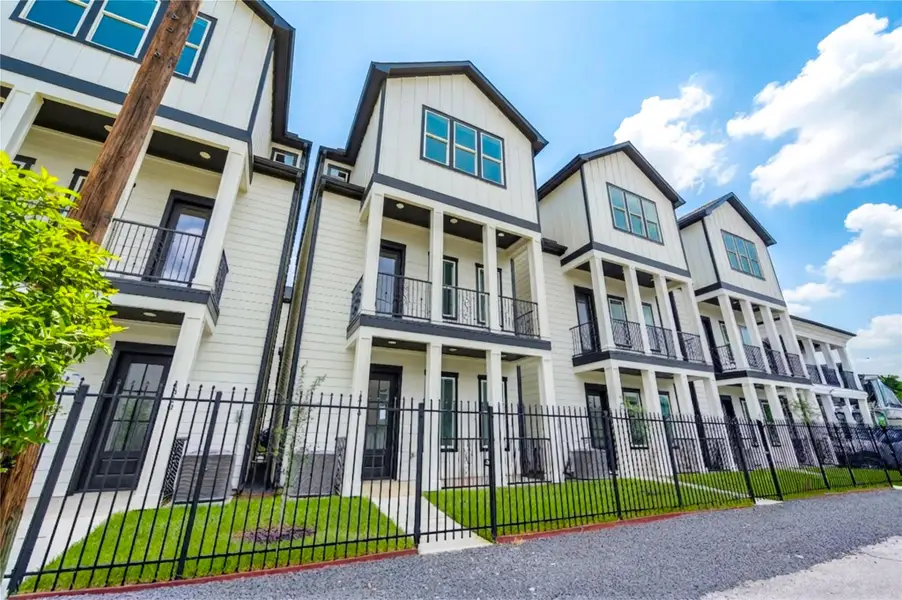 Front exterior of a new home in , Houston, TX, highlighting curb appeal (Image 1). Front exterior of a new home in , Houston, TX, highlighting curb appeal (Image 1).