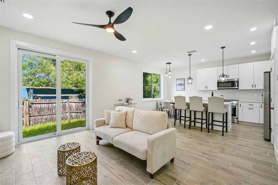 Furnished interior view inside a new home in , Largo (Image 10).
