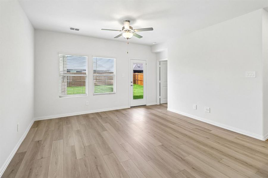 Spacious, unfurnished interior of a new home in Southridge - Spring Series, Princeton (Image 16).