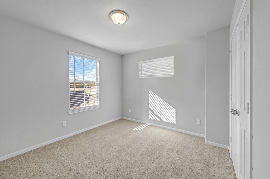 Spacious, unfurnished interior of a new home in Woodland Lakes, Huffman (Image 21).