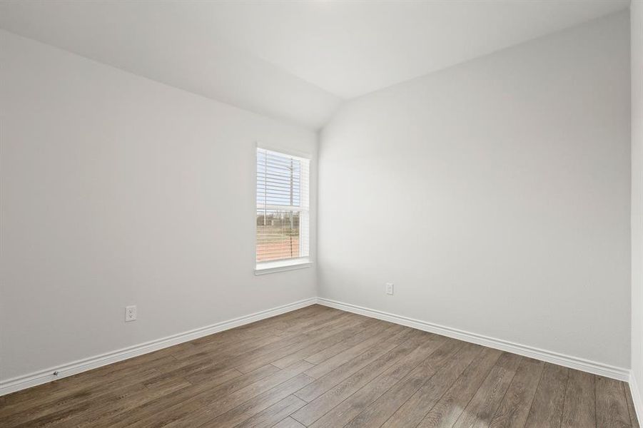 Spacious, unfurnished interior of a new home in Rocky Creek Crossing, Fort Worth (Image 20).
