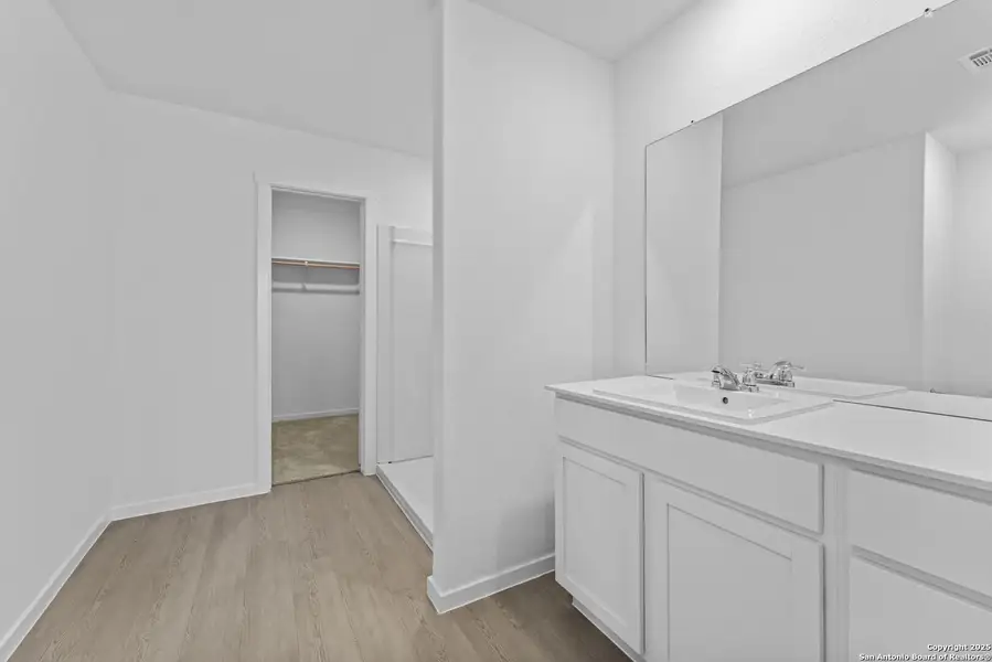 Furnished interior view inside a new home in Lodi Grove, Floresville (Image 8). Furnished interior view inside a new home in Lodi Grove, Floresville (Image 8).