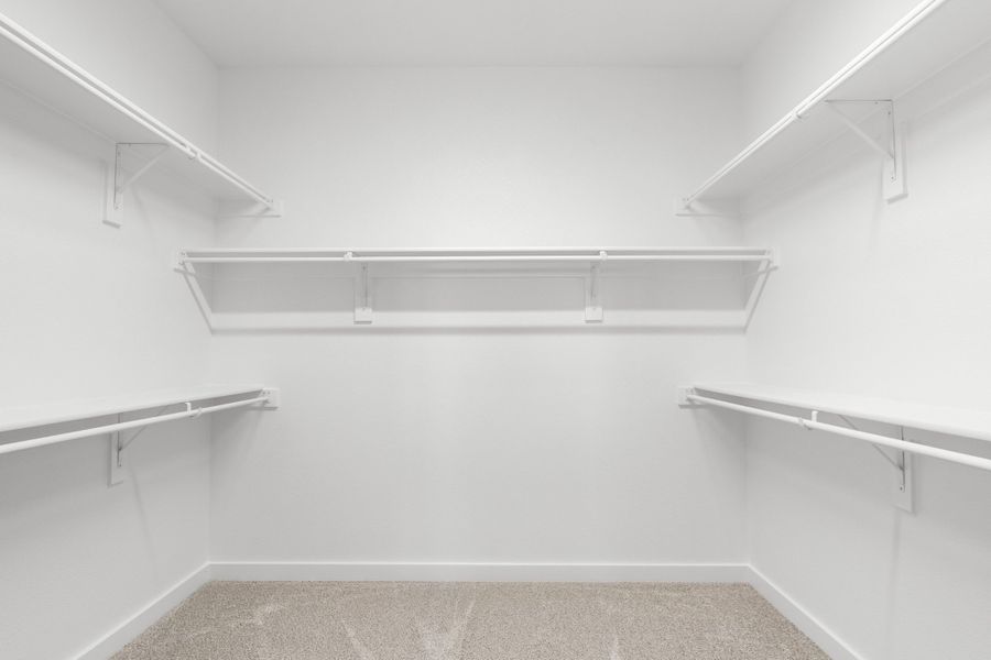 Spacious, unfurnished interior of a new home in Wildridge, Oak Point (Image 23).