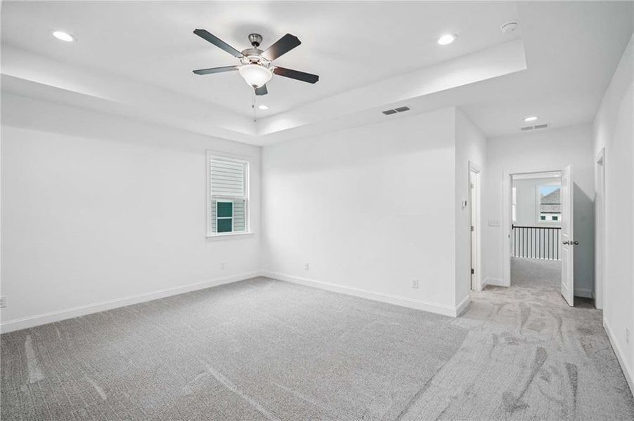 Spacious, unfurnished interior of a new home in East Harbor II at Chestatee, Dawsonville (Image 13).
