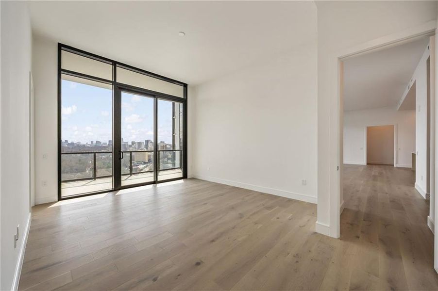 Spacious, unfurnished interior of a new home in The Dillon Buckhead, Atlanta (Image 18).