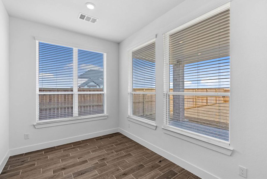 Spacious, unfurnished interior of a new home in Attwater, Waller (Image 30).