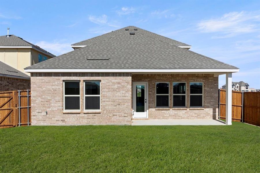 Exterior details and patio area of a home in Las Lomas, Forney (Image 20). Exterior details and patio area of a home in Las Lomas, Forney (Image 20).