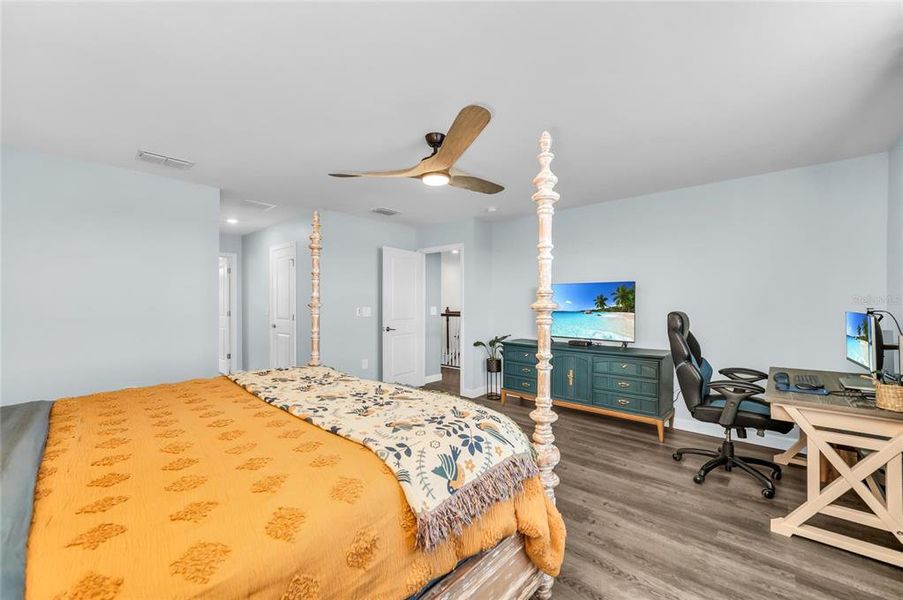 Furnished interior view inside a new home in , Lakewood Ranch (Image 45).