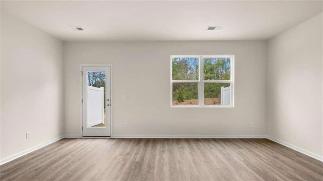 Spacious, unfurnished interior of a new home in Young's Crossing, Stone Mountain (Image 11).