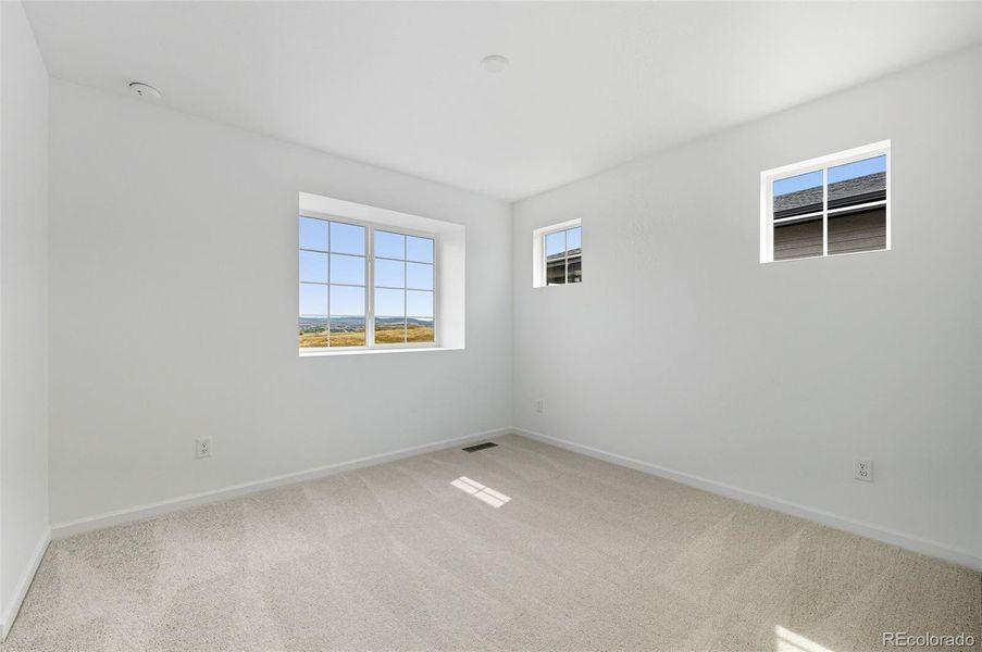 8828 Whiteclover ~ Ready Now